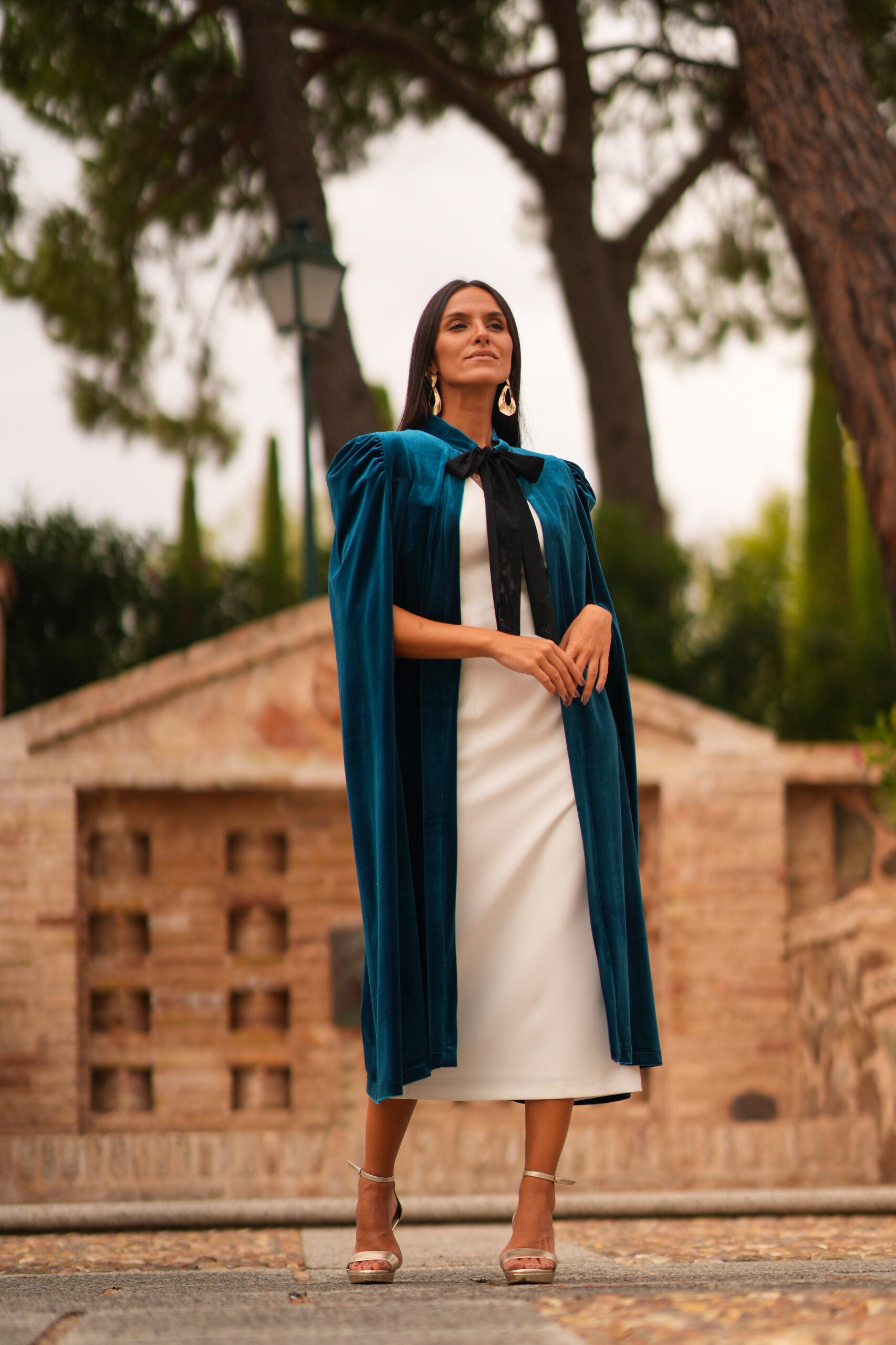 Capa Terciopelo Azul (Lazo negro)