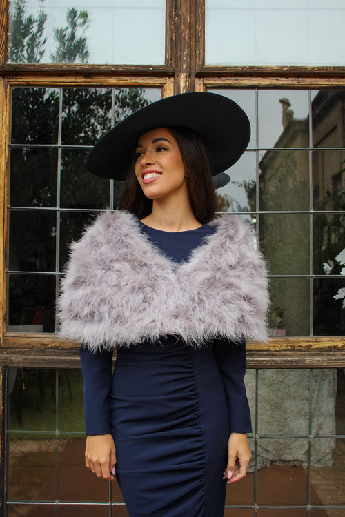 Capa de plumas Gris